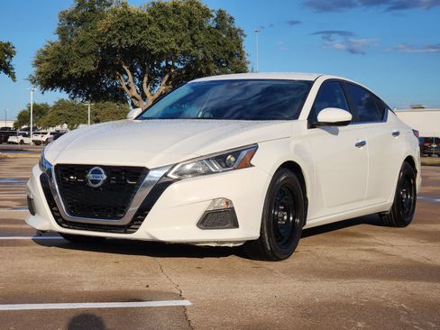 Used 2021 Nissan Altima 2.5 S FWD image 2