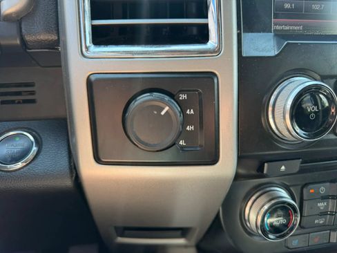 Used 2015 Ford F150 Lariat w/ Equipment Group 502A Luxury AWD/4WD image 18