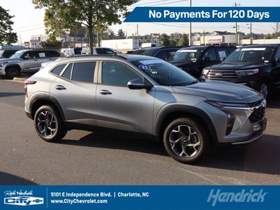Used 2025 Chevrolet Trax LT