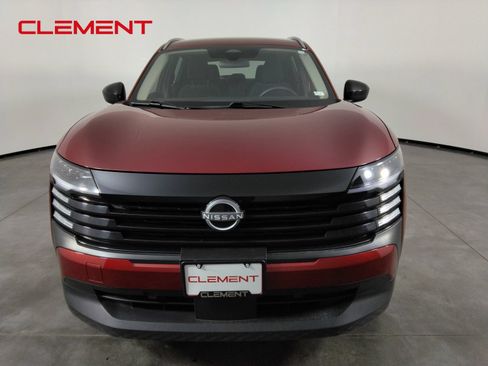 Used 2026 Nissan Kicks SV FWD image 2
