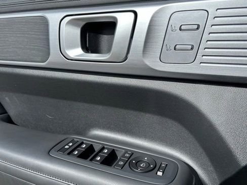 Used 2024 Hyundai Santa Fe Limited image 13