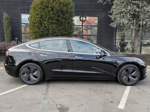 Used 2018 Tesla Model 3 image 21