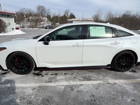 Used 2020 Toyota Avalon TRD image 2