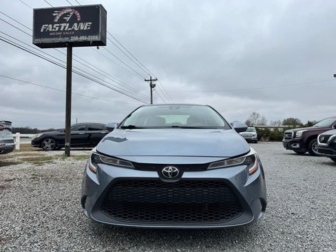 Used 2022 Toyota Corolla LE image 9