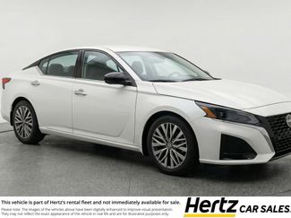 Used 2025 Nissan Altima 2.5 SV video 1