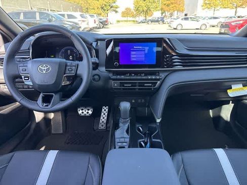 Used 2026 Toyota Camry SE w/ Convenience Package FWD image 17