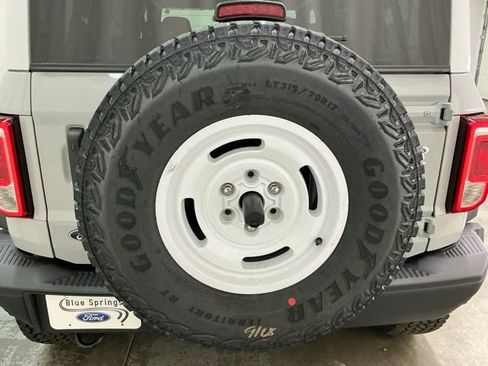 New 2026 Ford Bronco Heritage Edition AWD/4WD image 5