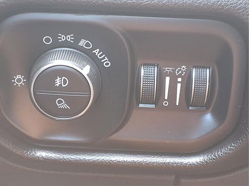 Used 2024 RAM 2500 Laramie image 18