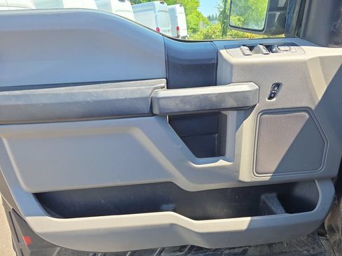 Used 2018 Ford F150 XL w/ Equipment Group 101A Mid AWD/4WD image 16
