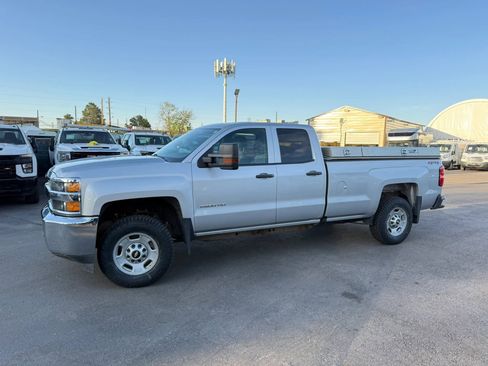Used 2019 Chevrolet Silverado 2500 W/T w/ WT Convenience Package image 2
