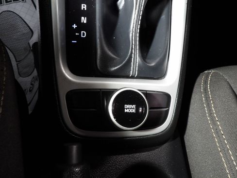 Used 2020 Hyundai Venue SEL FWD image 14