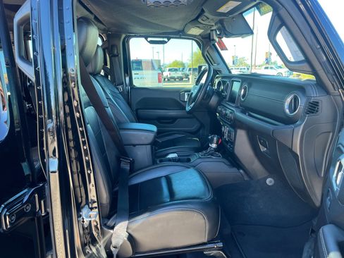 Used 2021 Jeep Wrangler Unlimited Sahara w/ Safety Group image 19