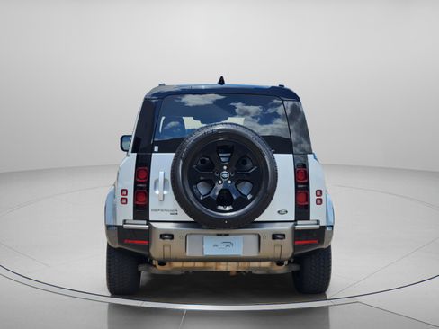 Certified 2021 Land Rover Defender 110 X-Dynamic SE AWD/4WD image 4