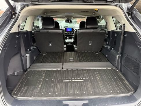 Certified 2024 Toyota Highlander XLE image 39