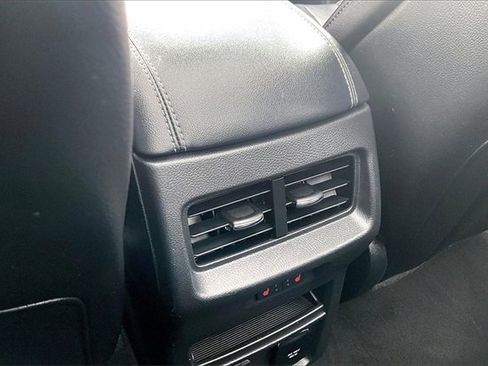 Used 2020 Ford Edge Titanium w/ Equipment Group 301A image 10