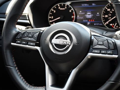 Used 2024 Nissan Altima 2.5 SR w/ SR Premium Package FWD image 25