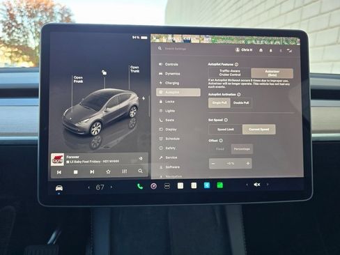 Used 2024 Tesla Model Y 2WD image 45