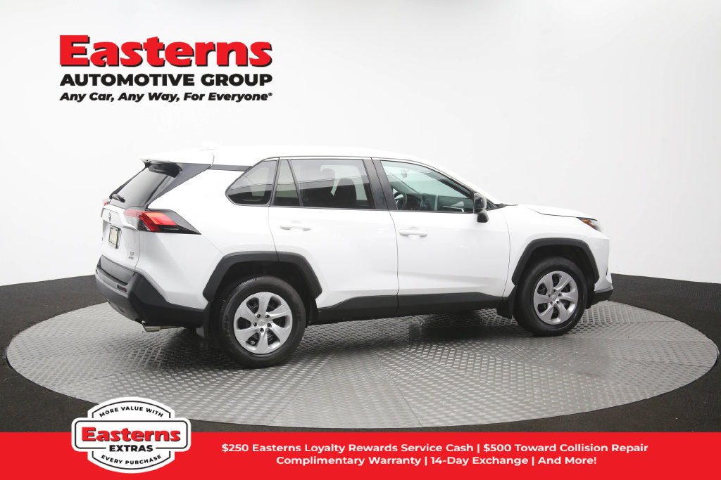 Used 2023 Toyota RAV4 LE AWD/4WD image 43