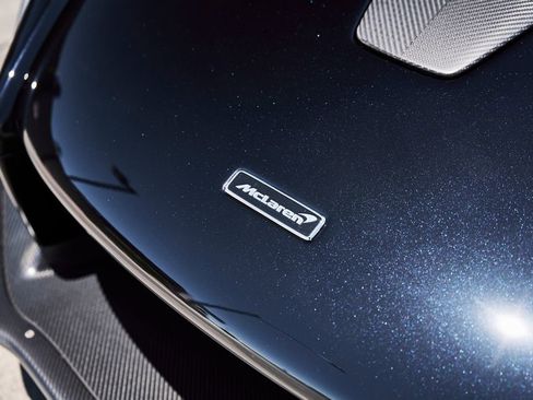 Used 2019 McLaren Senna RWD image 7
