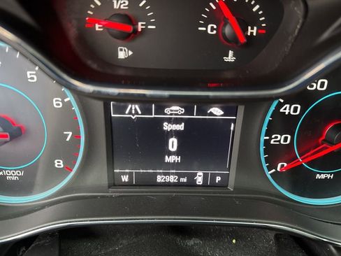 Used 2017 Chevrolet Cruze LT image 15