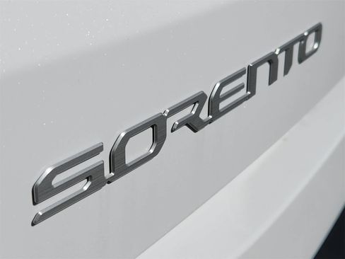 New 2026 Kia Sorento S image 11