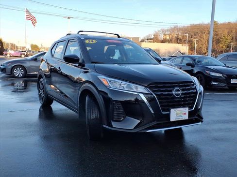 Used 2024 Nissan Kicks SV w/ Interior Electronics Package image 3