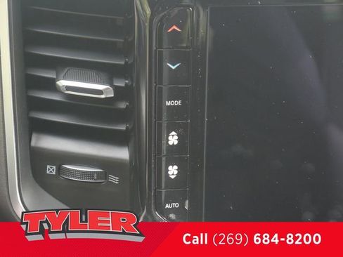 New 2026 RAM 1500 4x4 Crew Cab image 34