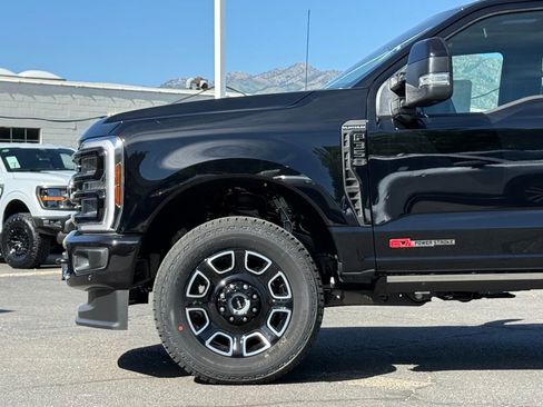 New 2025 Ford F350 Platinum image 40