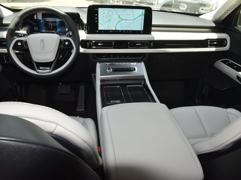 New 2026 Lincoln Aviator 2WD image 17