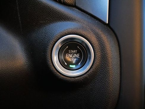 Used 2019 Chevrolet Silverado 1500 RST image 34