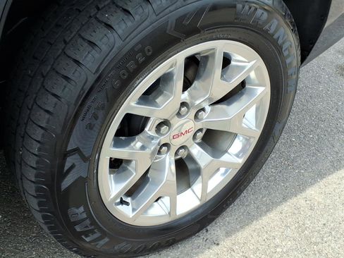 Used 2017 GMC Yukon SLT w/ Open Road Package AWD/4WD image 18