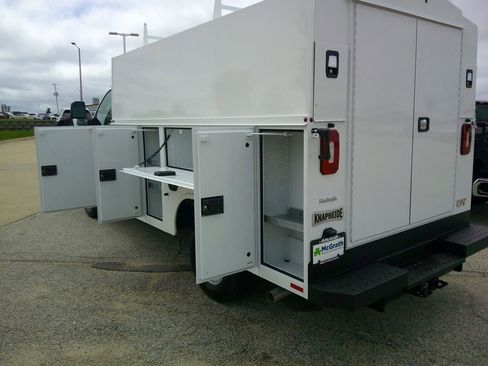 New 2025 GMC Savana 3500 w/ Power Convenience Package image 6