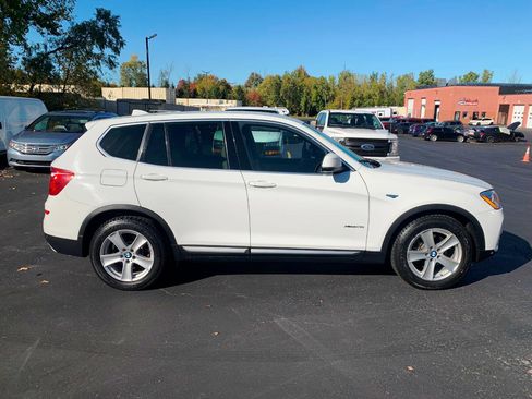 Used 2017 BMW X3 xDrive28i AWD/4WD image 3