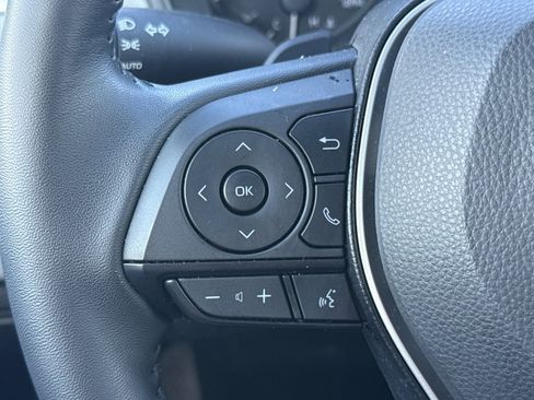 Used 2025 Toyota Corolla SE image 34