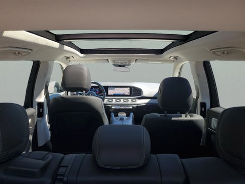 Certified 2026 Mercedes-Benz GLS 450 4MATIC image 6