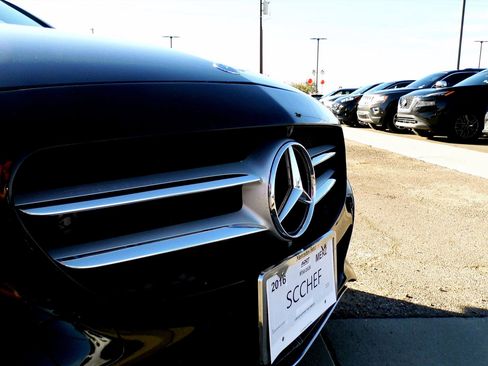 Used 2016 Mercedes-Benz C 300 Sedan image 8