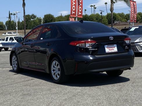 Certified 2025 Toyota Corolla LE FWD image 4