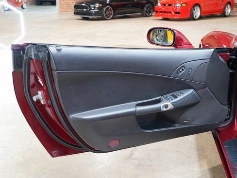 Used 2007 Chevrolet Corvette Coupe w/ Preferred Equipment Group RWD image 40