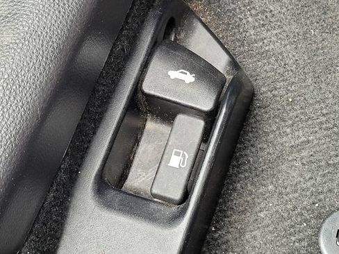 Used 2024 Toyota Corolla LE FWD image 14
