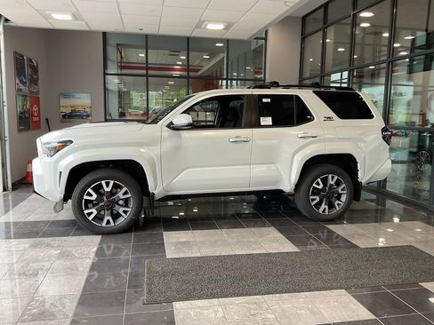 New 2026 Toyota 4Runner TRD Sport AWD/4WD image 3