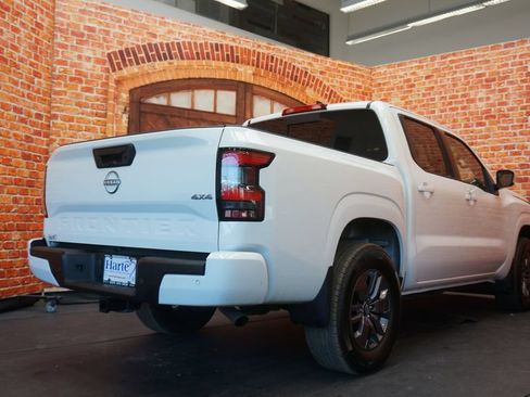 Used 2025 Nissan Frontier SV w/ SV Convenience Package AWD/4WD image 7