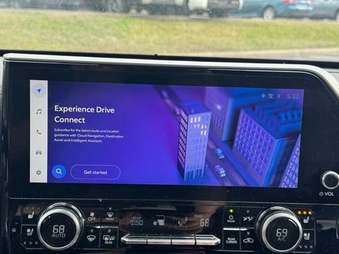 Used 2023 Toyota Highlander Platinum image 23