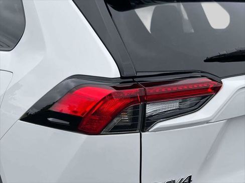 Certified 2024 Toyota RAV4 SE image 10