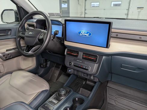 Used 2025 Ford Maverick Lariat w/ 4K Tow Package AWD/4WD image 45