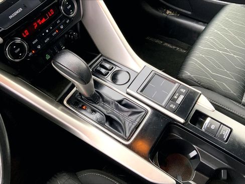 Used 2020 Mitsubishi Eclipse Cross SE image 14