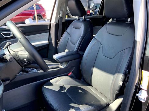 Used 2022 Jeep Compass Latitude w/ Sun and Sound Group image 8