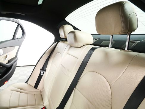 Used 2019 Mercedes-Benz C 300 Sedan image 22
