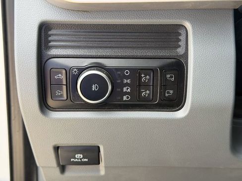 Used 2025 Ford F250 XLT w/ Black Appearance Package AWD/4WD image 6