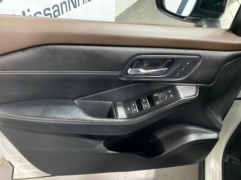 Certified 2023 Nissan Rogue SL w/ SL Premium Package AWD/4WD image 8