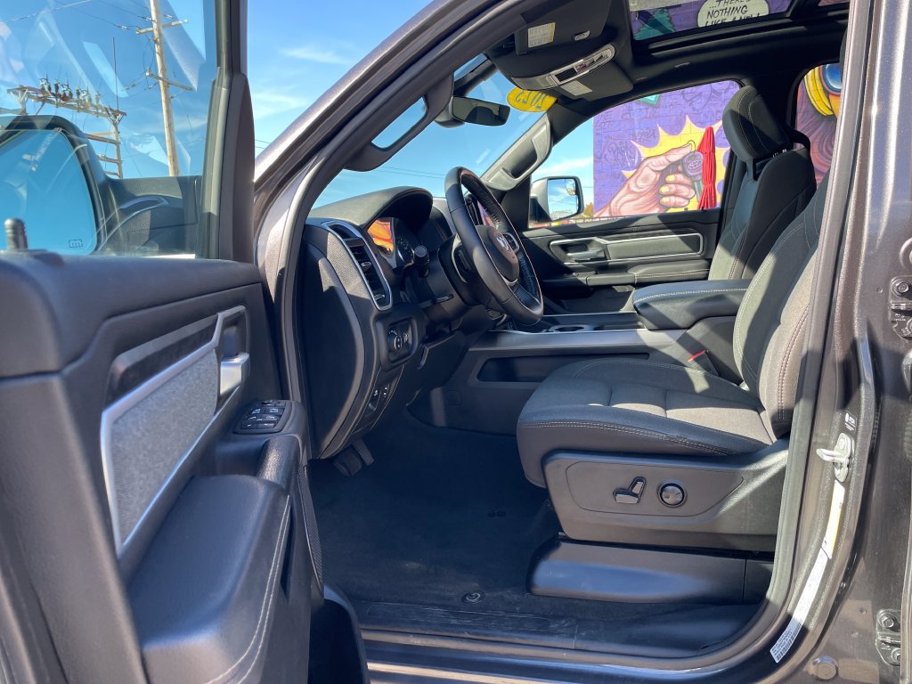 Used 2023 RAM 1500 Big Horn AWD/4WD image 14
